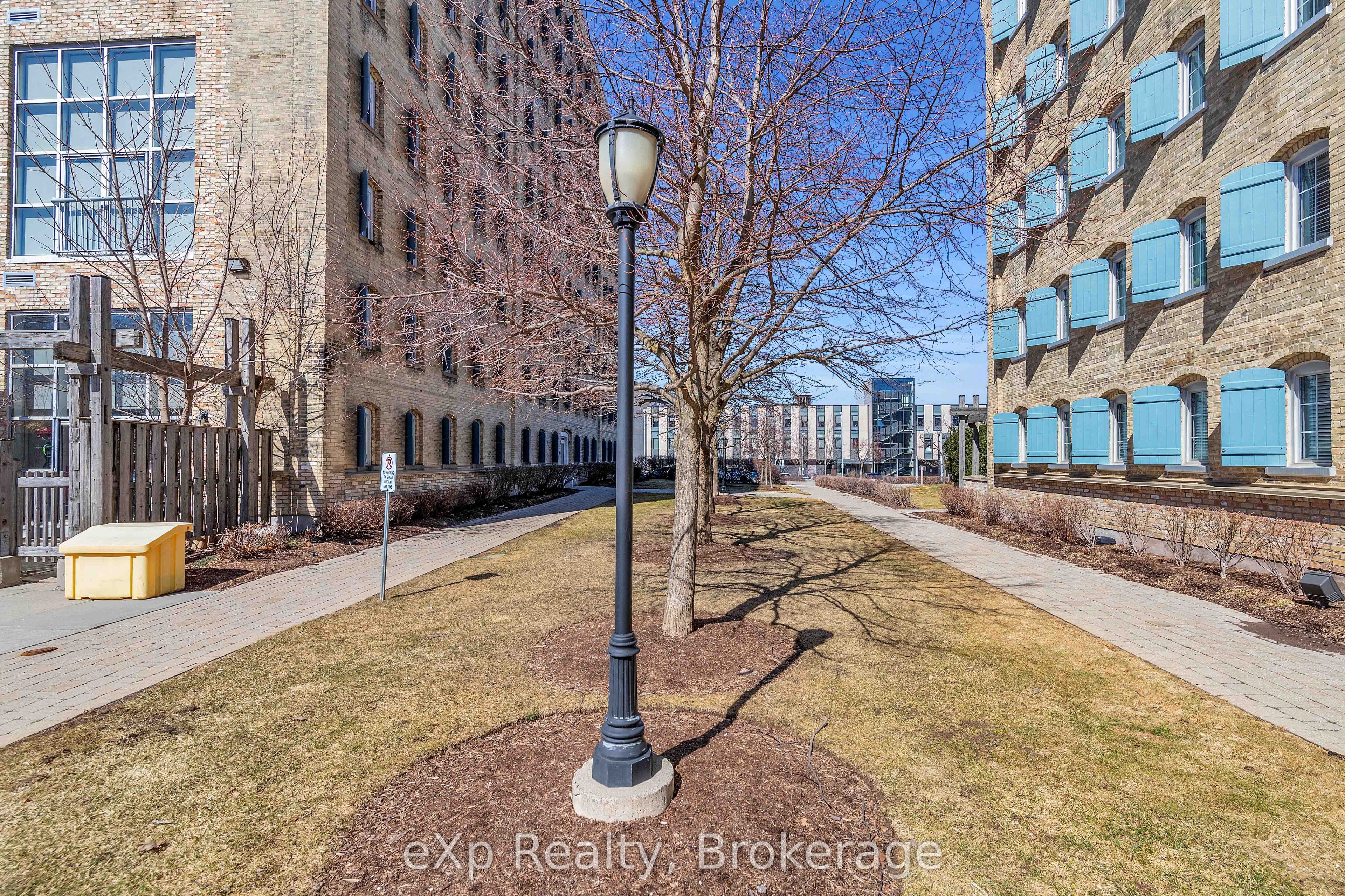 5 Father David Bauer Drive, #402