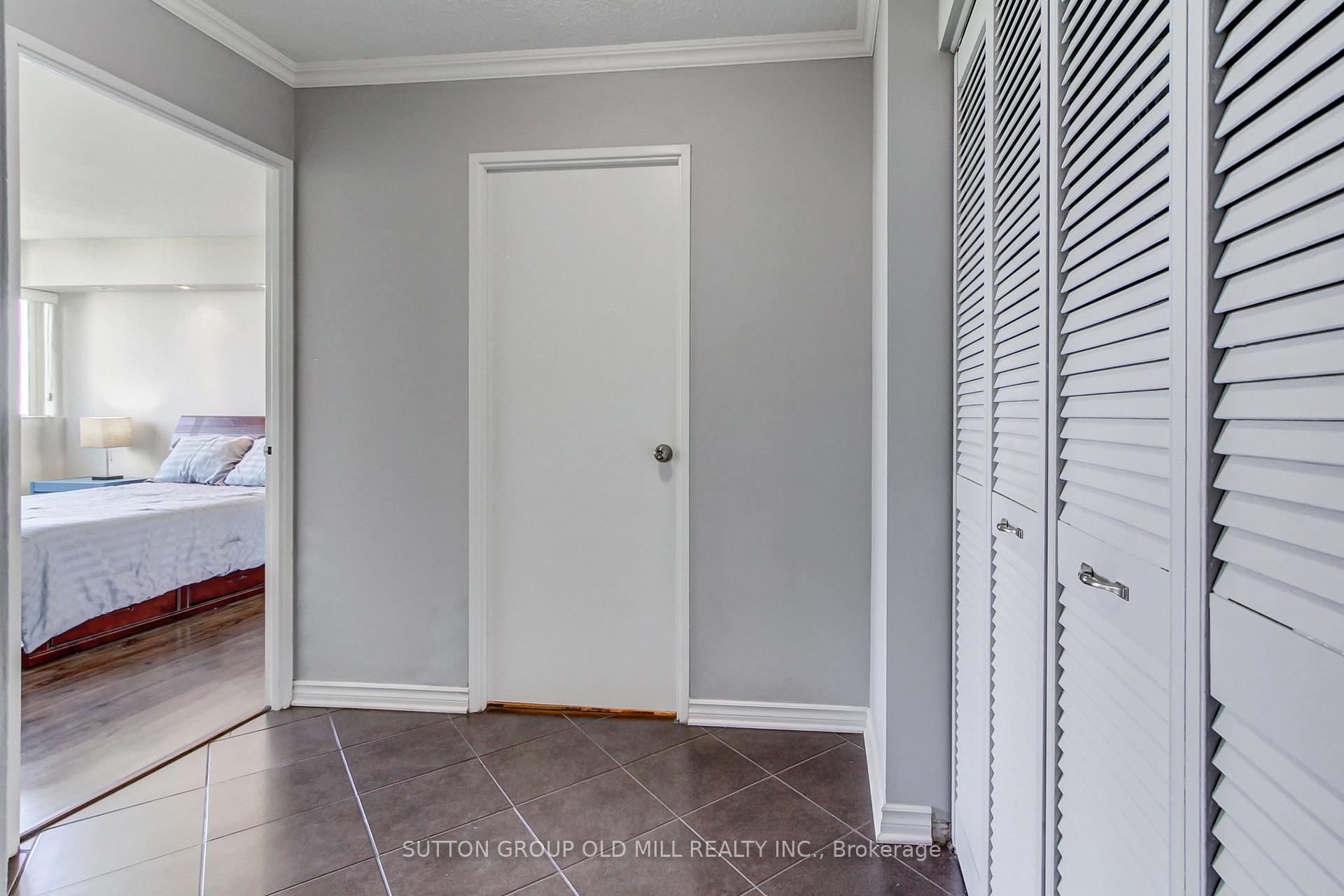 3 Bedrooms Condo at 133 Torresdale, Toronto For sale