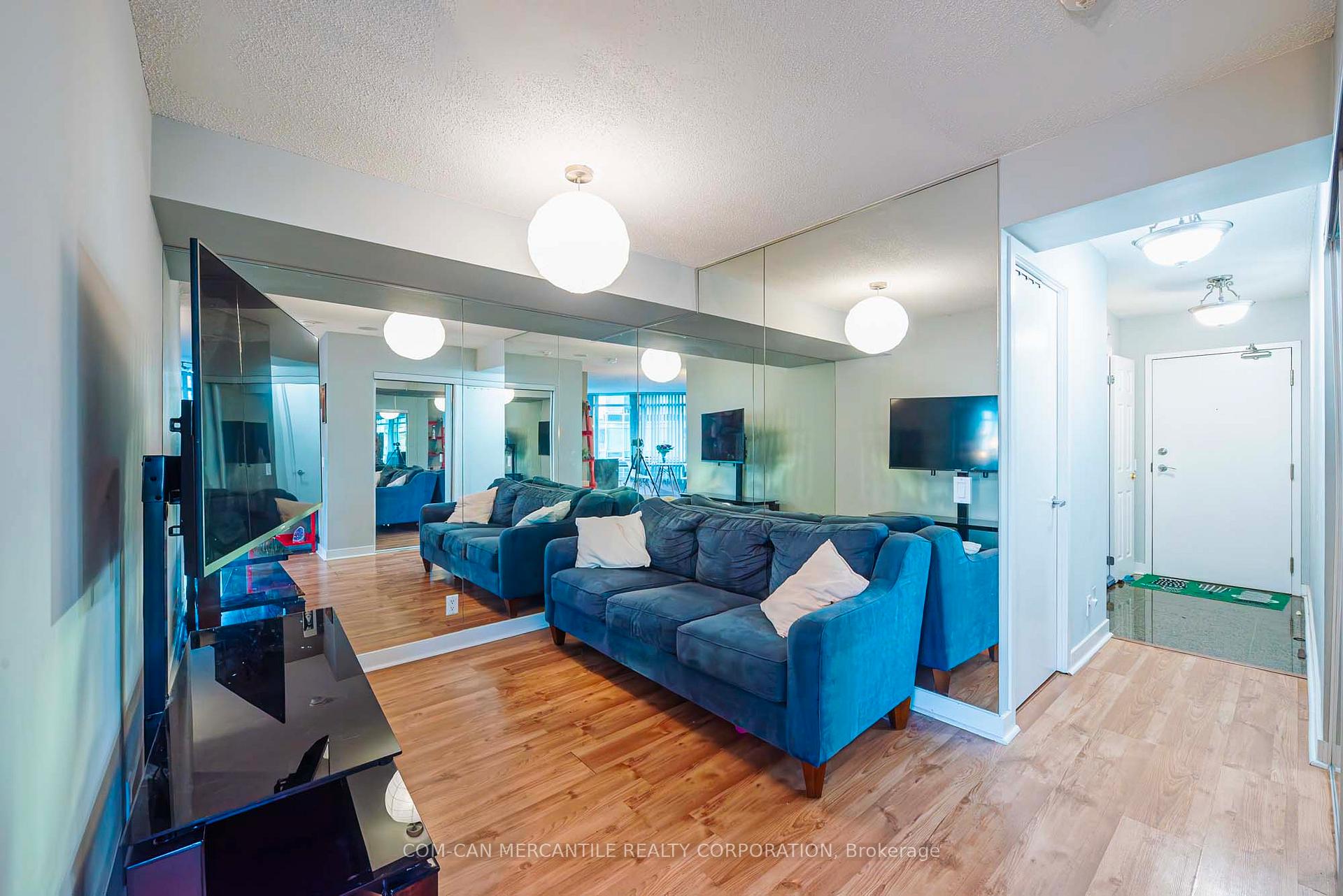 2 Bedrooms Condo at 361 Front,  Toronto For sale