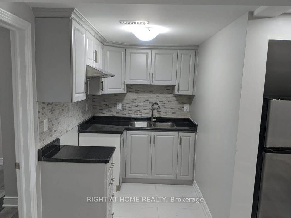 148 Sexton Crescent, #(Basement)