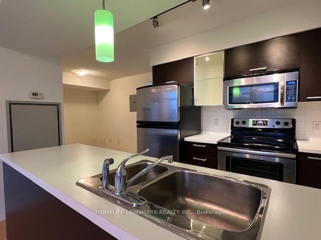 2 Bedrooms Co-op at 38 grenville, Toronto For sale