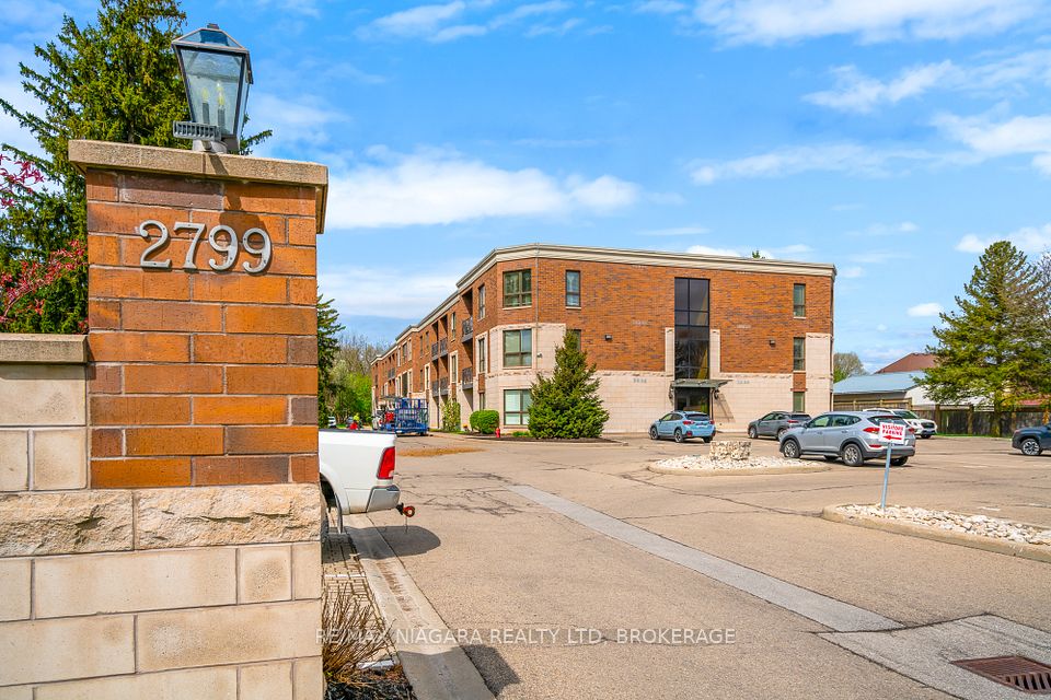 2799 St. Paul