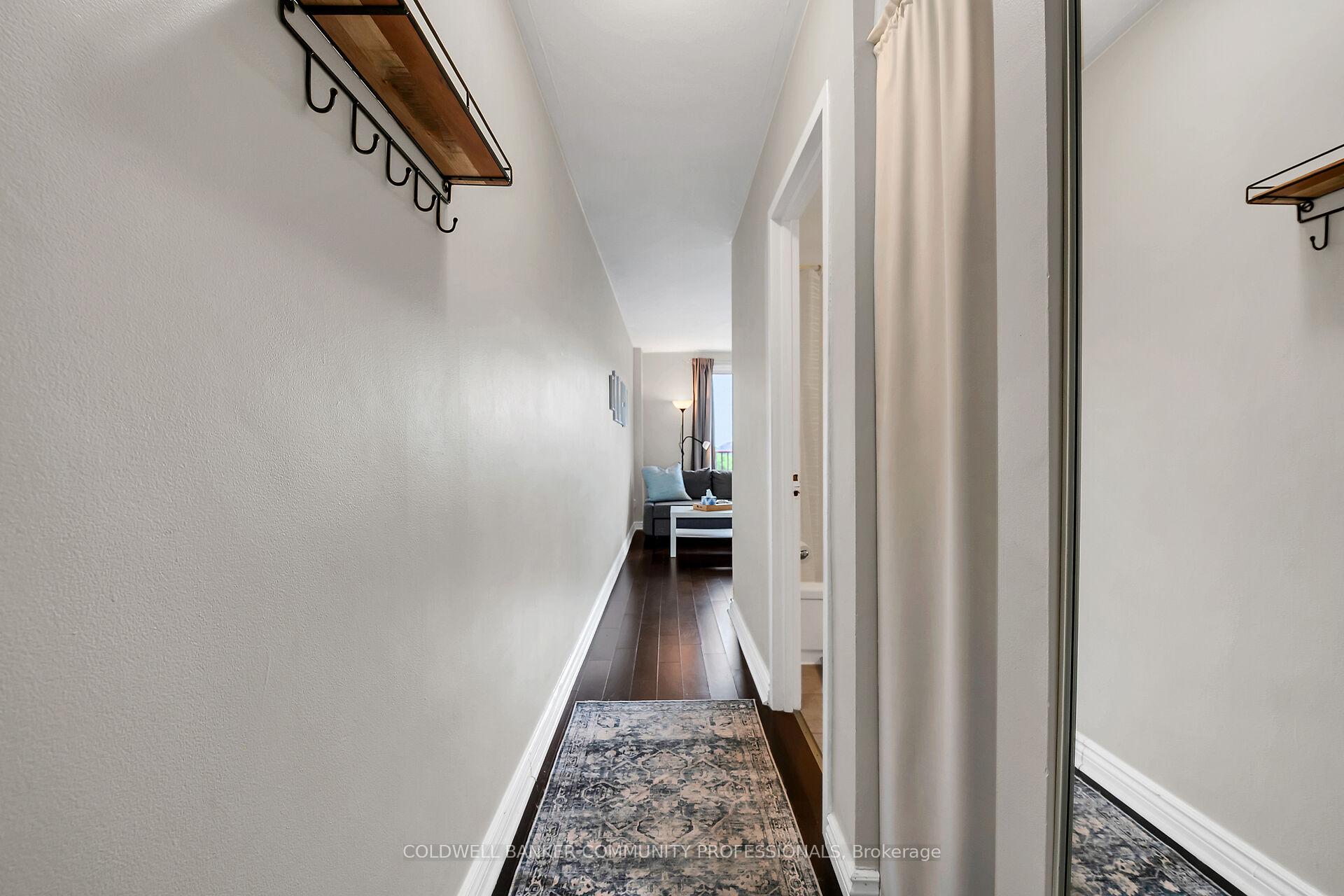 1 Bedroom Condo at 141 Catharine, Hamilton For sale