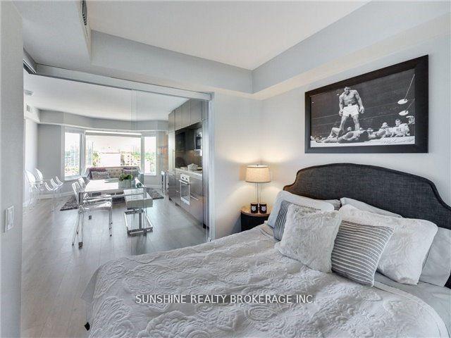 2 Bedrooms Condo at 155 Yorkville,  Toronto For sale