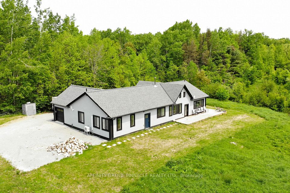 1295 Carlyon
