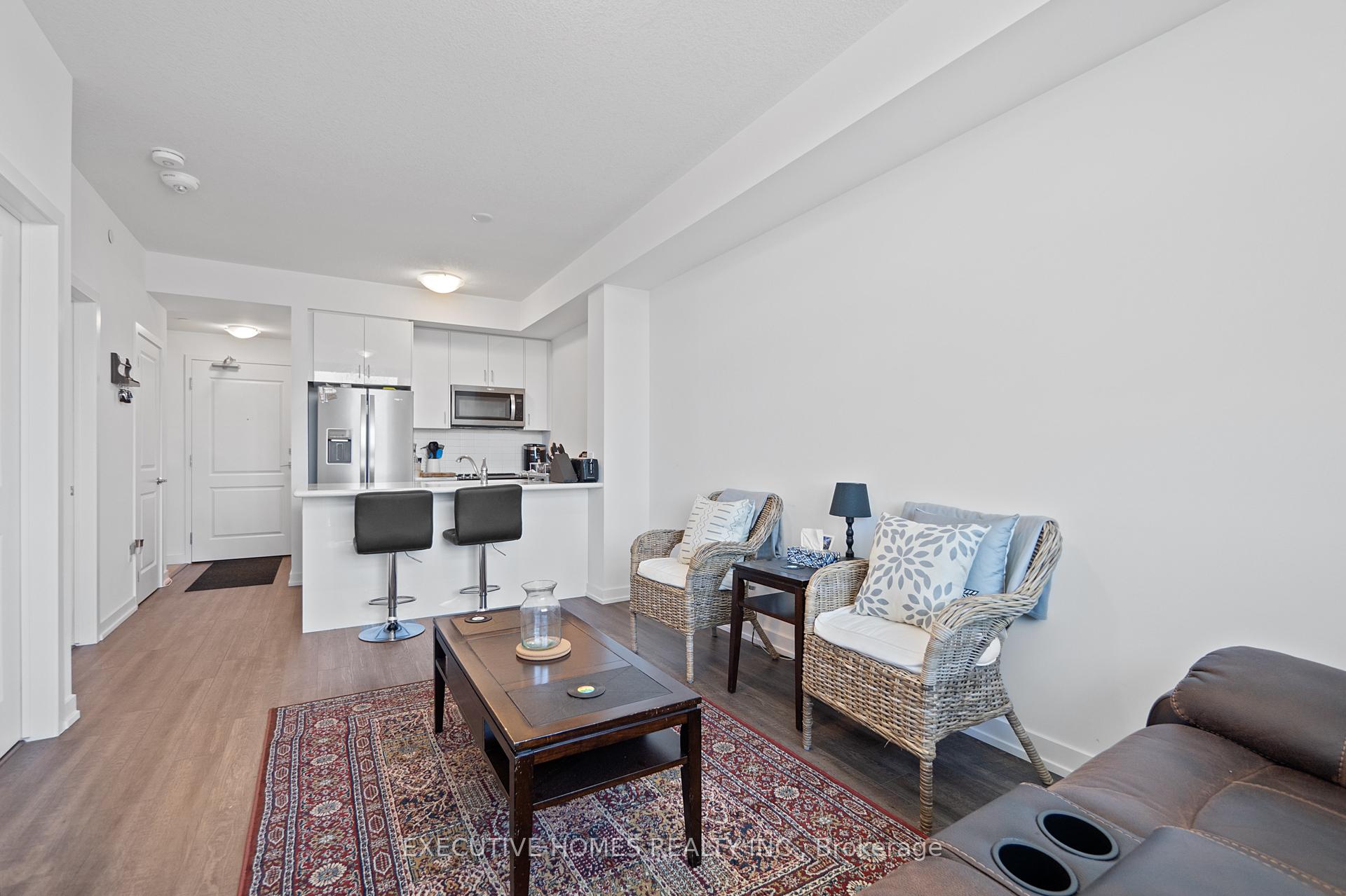 2 Bedrooms Condo at 450 Dundas, Hamilton For sale