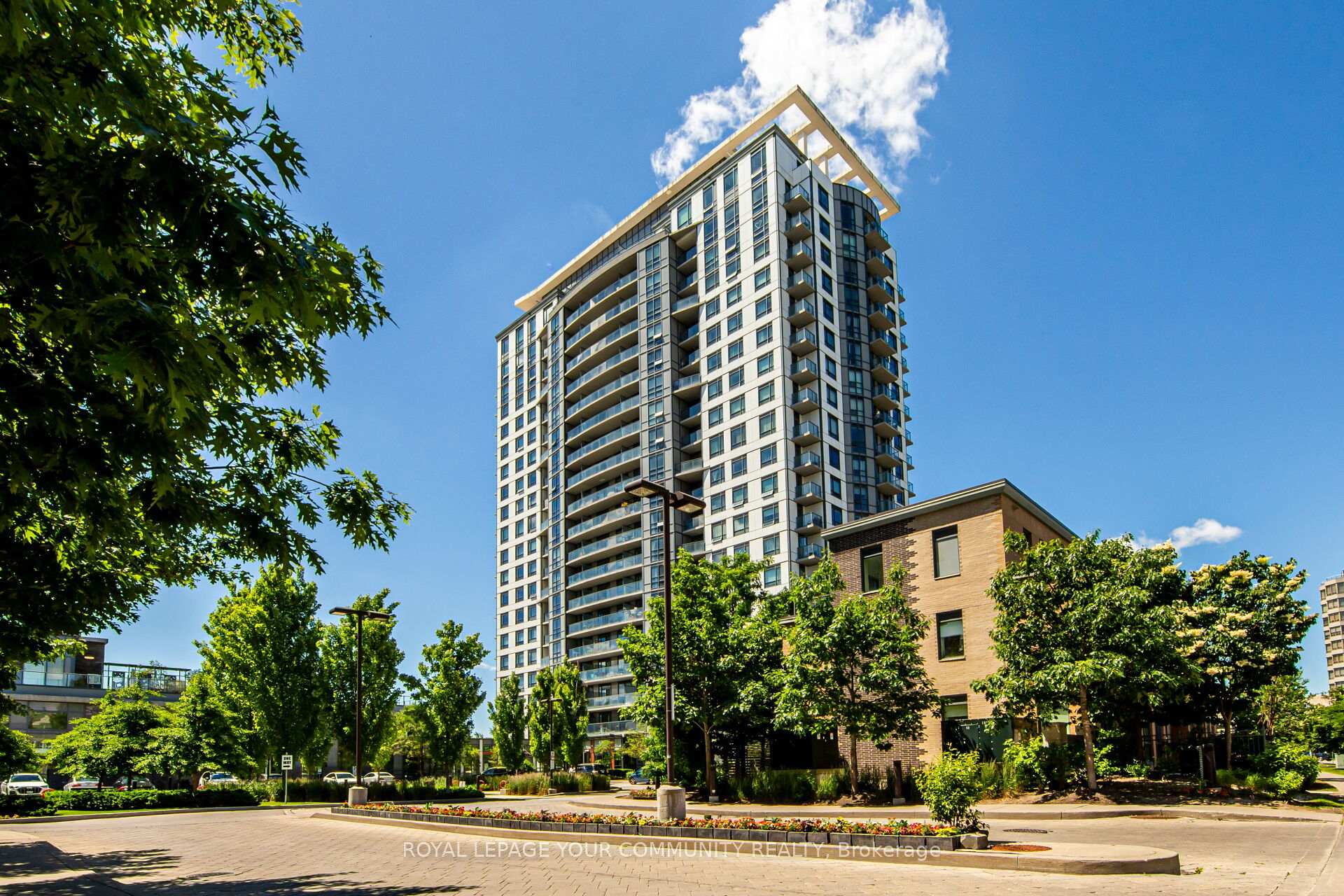 2 Bedrooms Condo at 185 Bonis, Toronto For sale