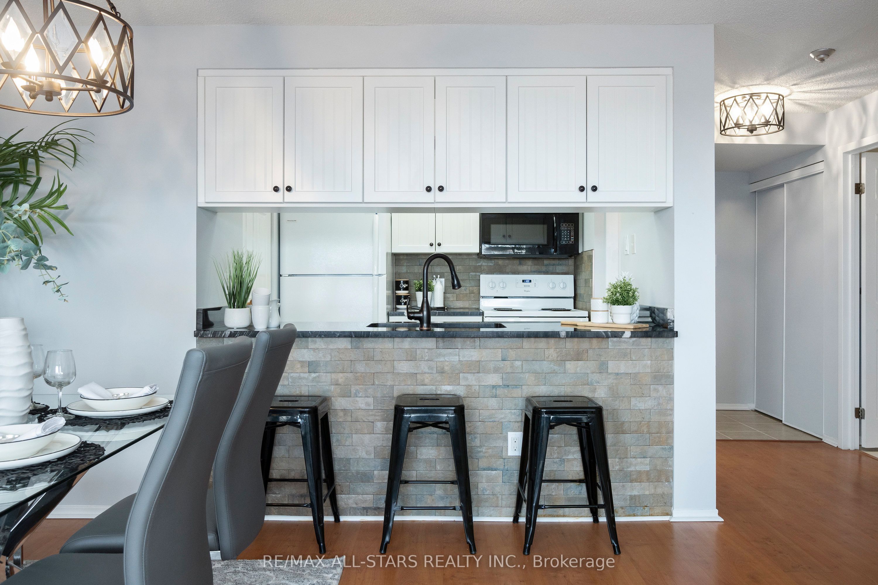 2 Raymerville Drive, #512