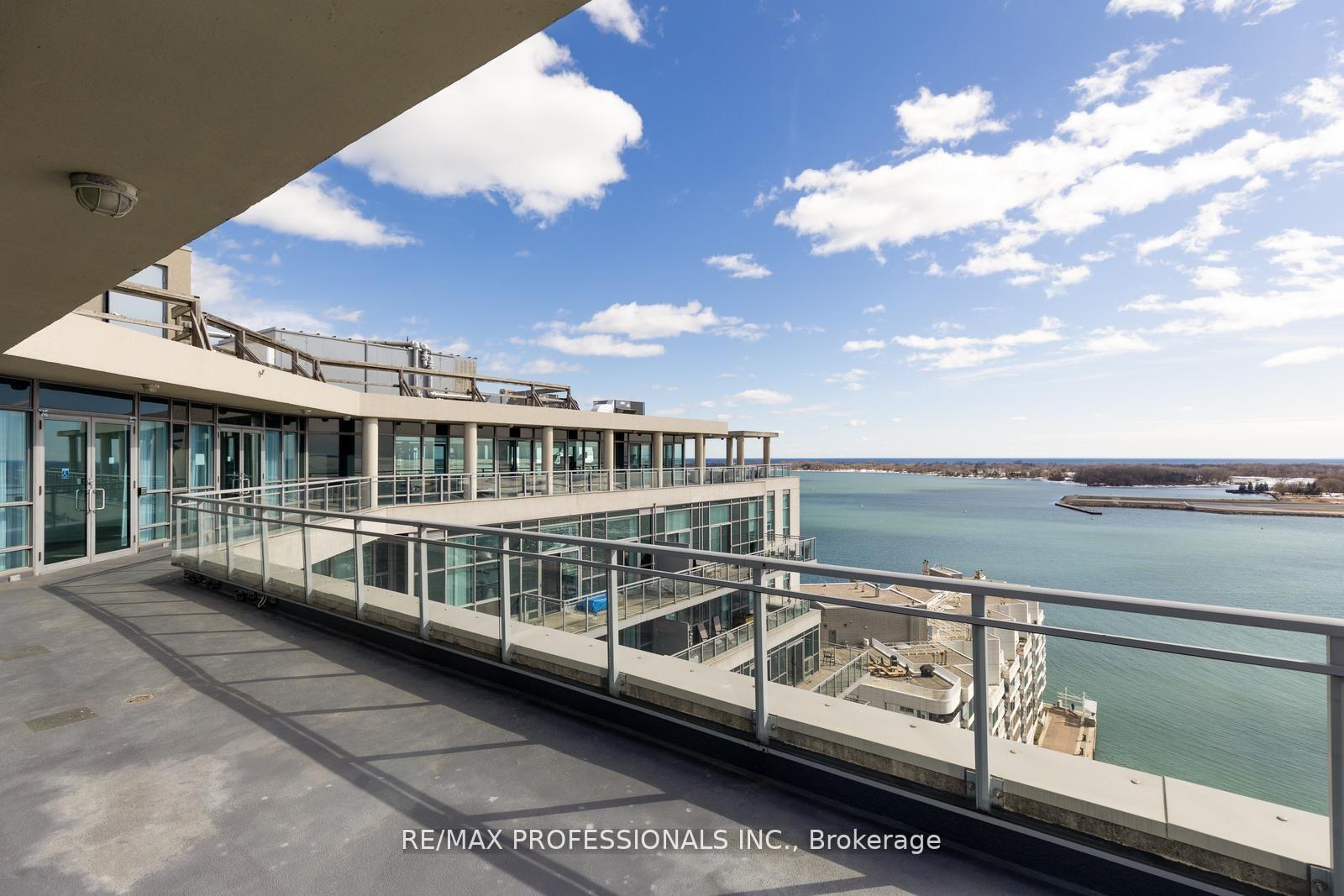 2 Bedrooms Condo at 410 Queens,  Toronto For sale
