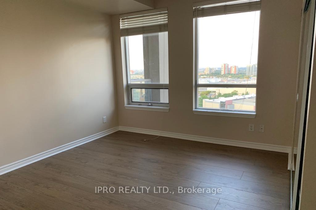 3 Bedrooms Condo at 388 Prince of Wales, Mississauga For sale