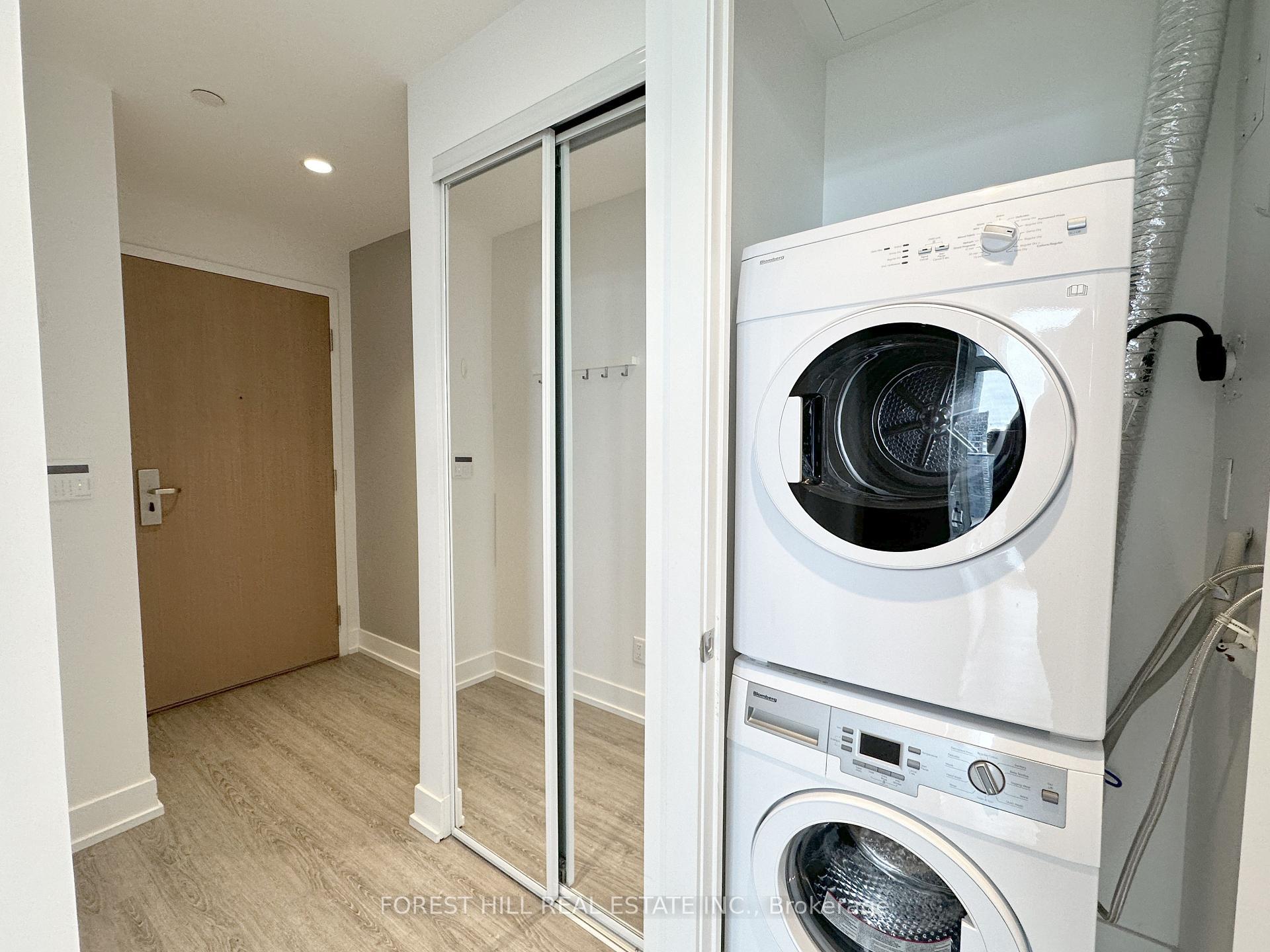 1 Bedroom Condo at 7 Grenville, Toronto For sale