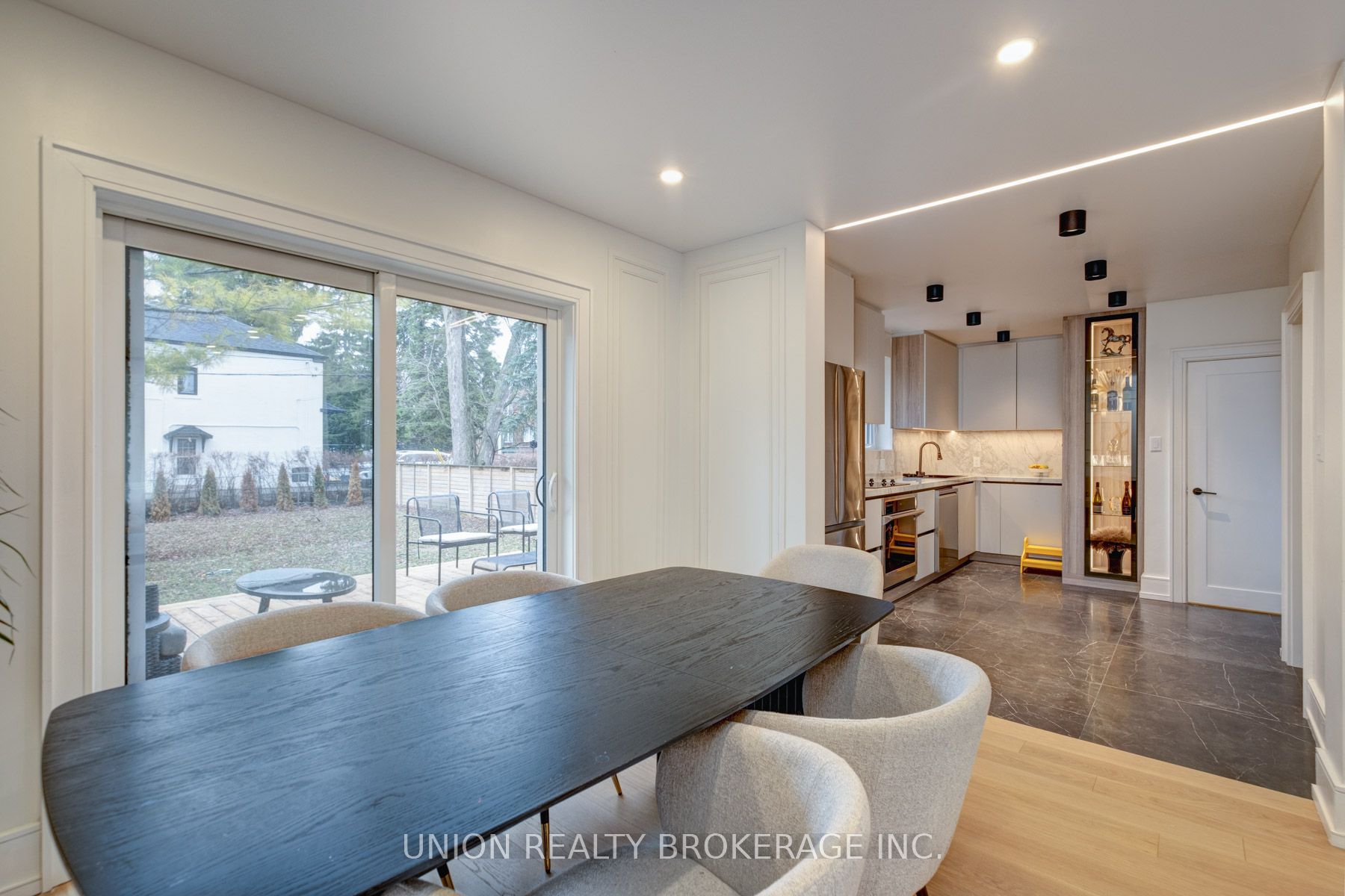22 Cliffcrest Drive