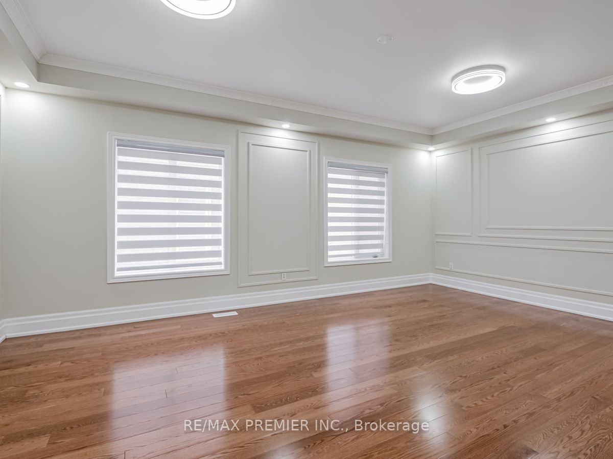 37 Colombo Crescent