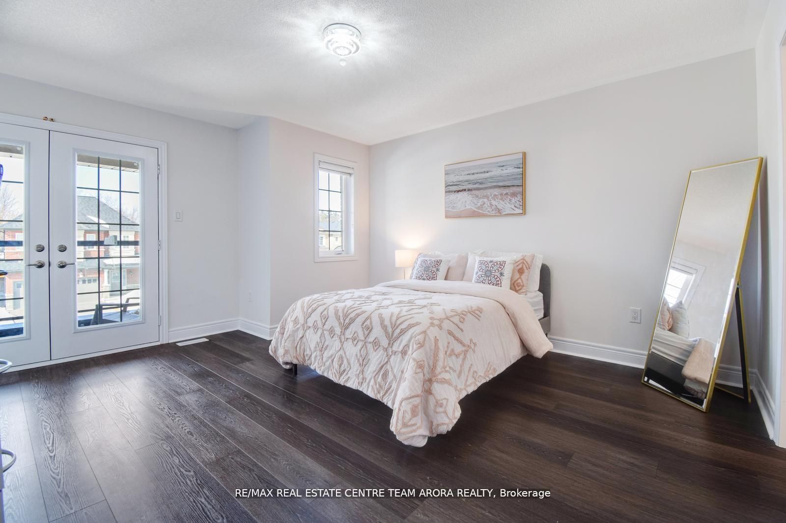 38 Rosewell Crescent