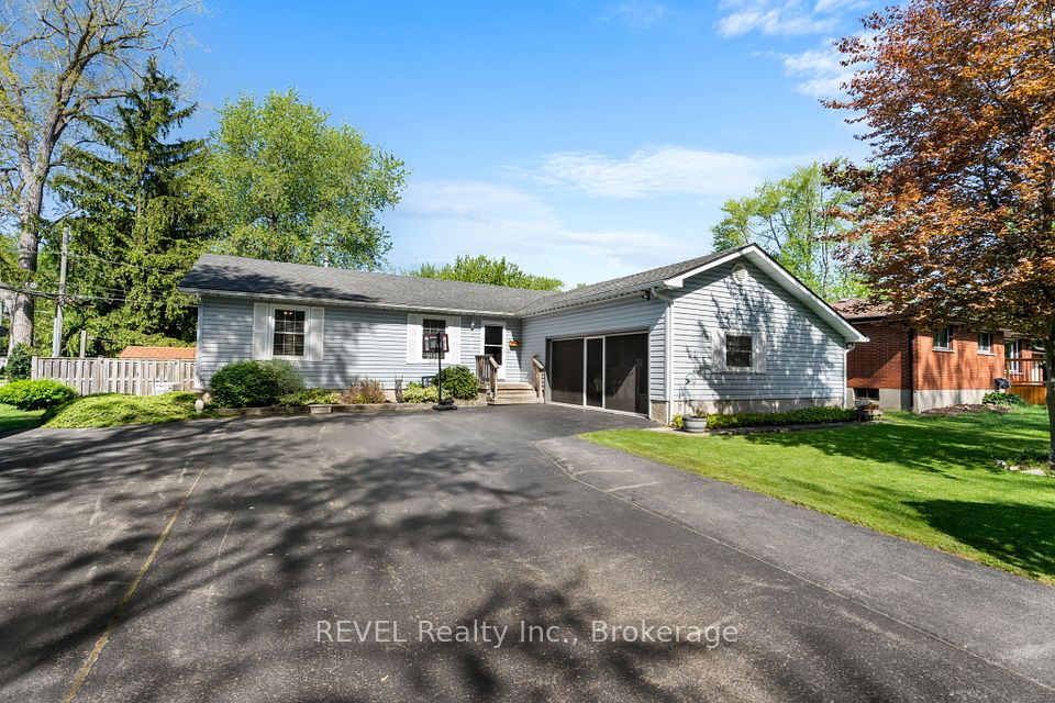 655 Parkdale Avenue, Fort Erie, ON L2A 5B5
