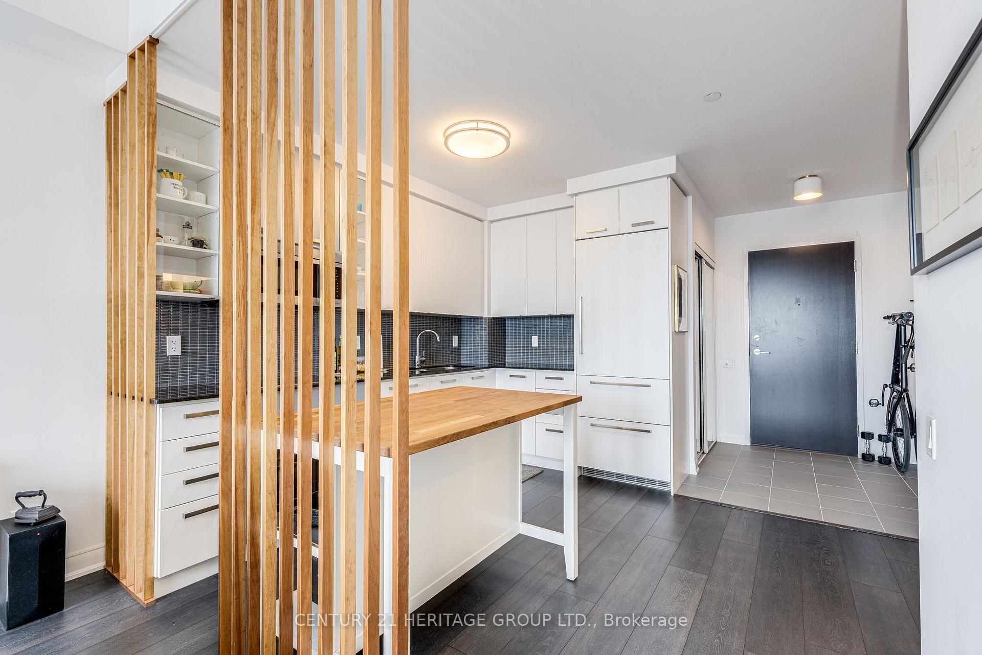 2 Bedrooms Condo at 5168 Yonge, Toronto For sale