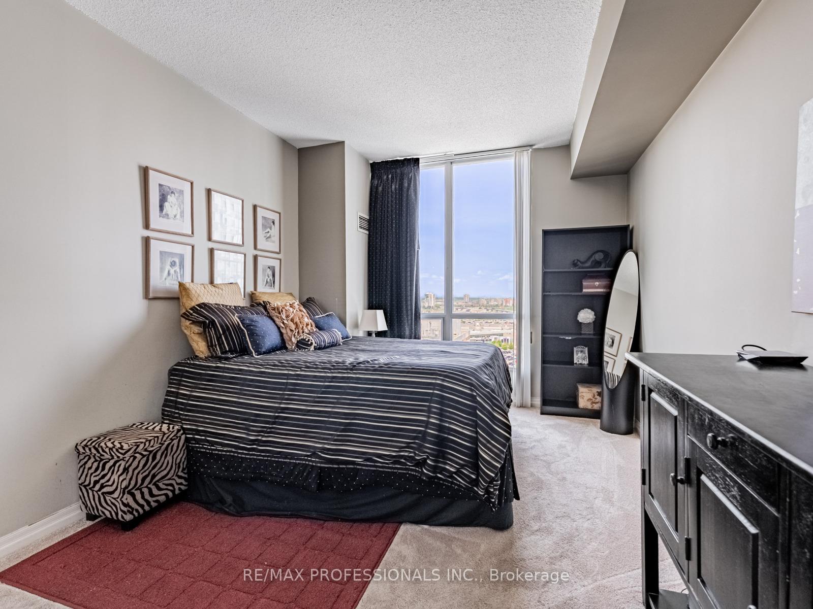 2 Bedrooms Condo at 3939 Duke of York, Mississauga For sale