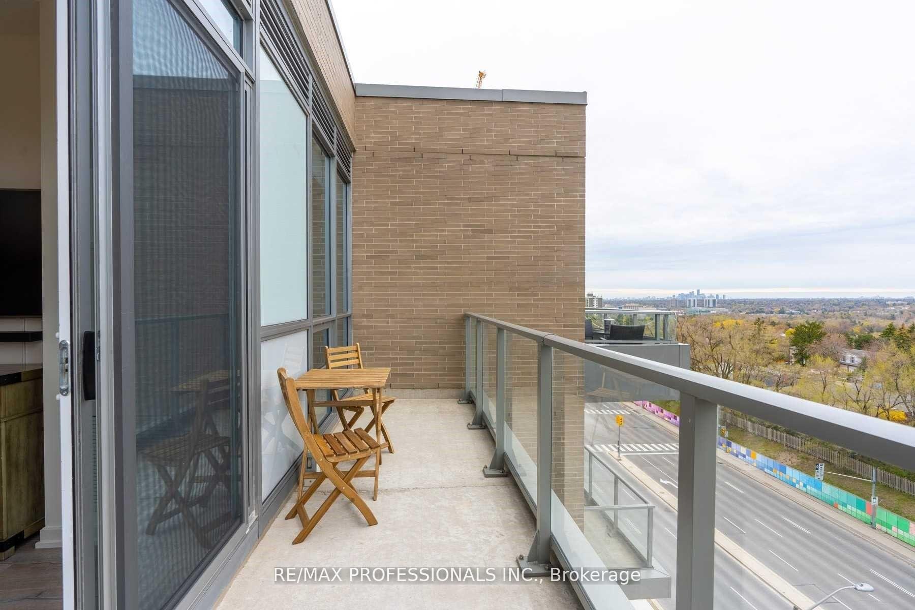 2 Bedrooms Condo at 52 Forest Manor, Toronto For sale