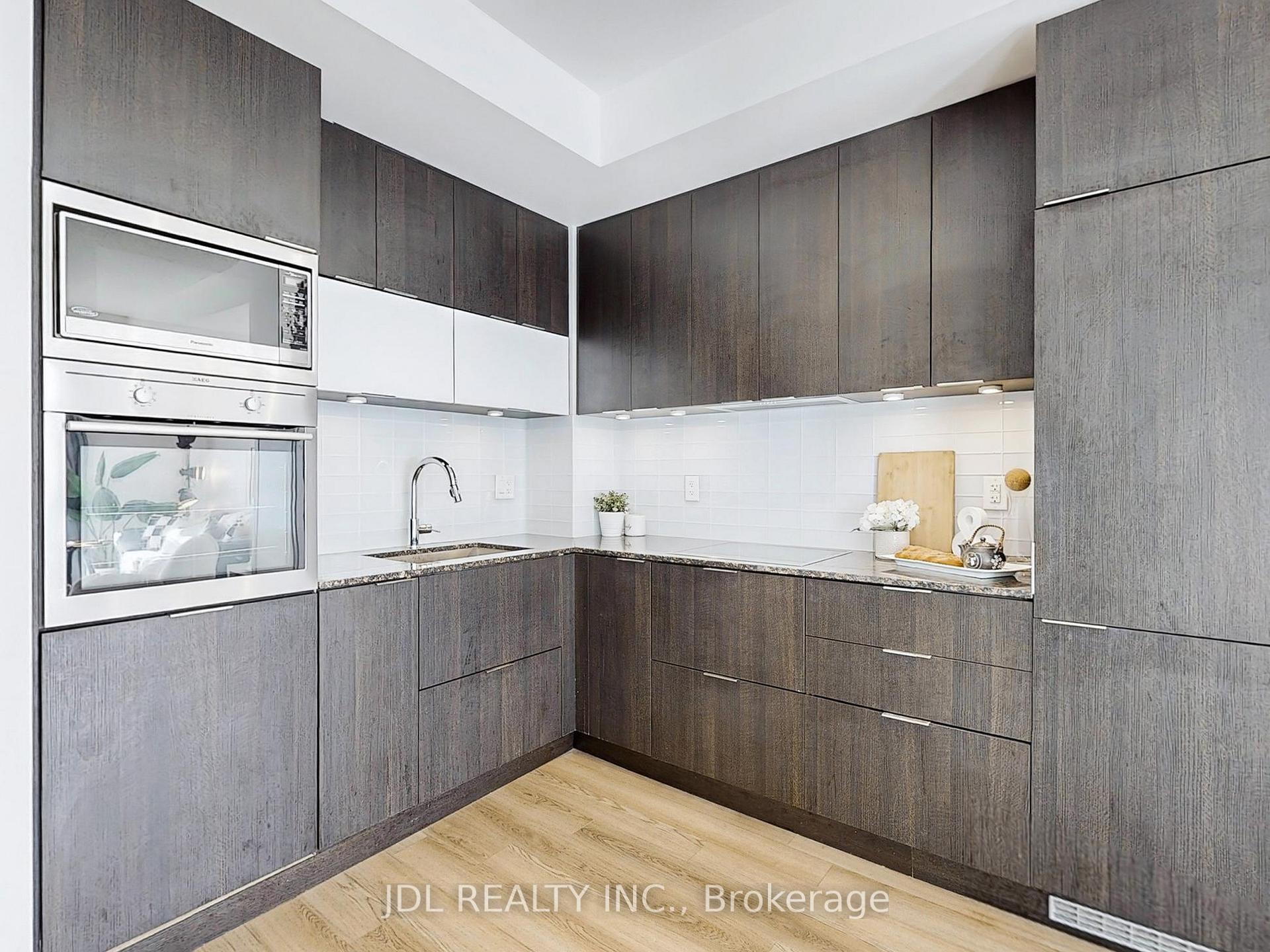 2 Bedrooms Condo at 318 Richmond, Toronto For sale