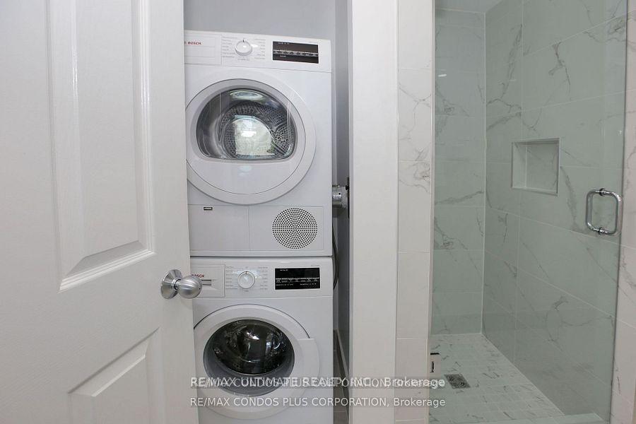 1 Bedroom Condo at 77 Harbour, Toronto For sale