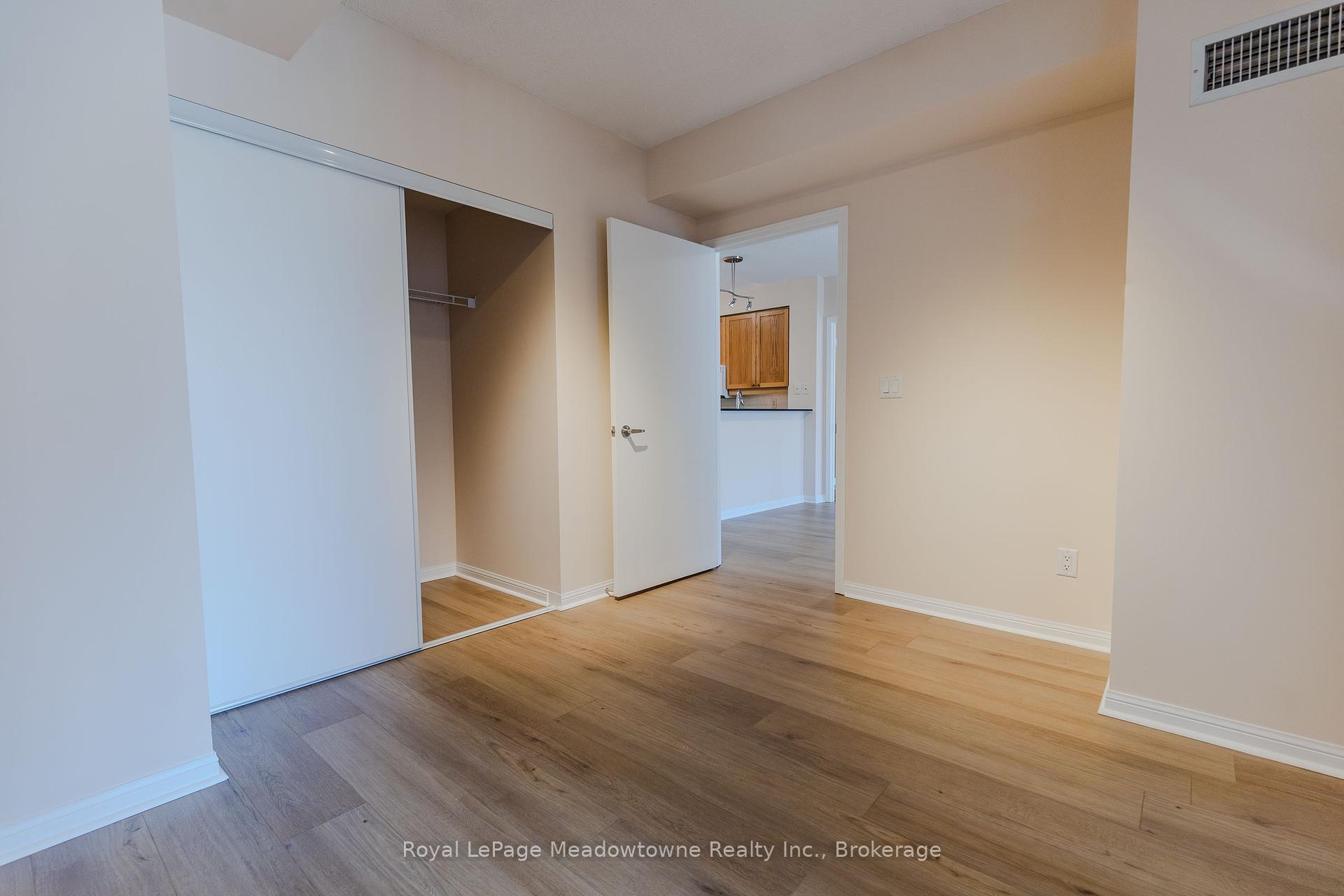 2 Bedrooms Condo at 1801 Bayview, Toronto For sale