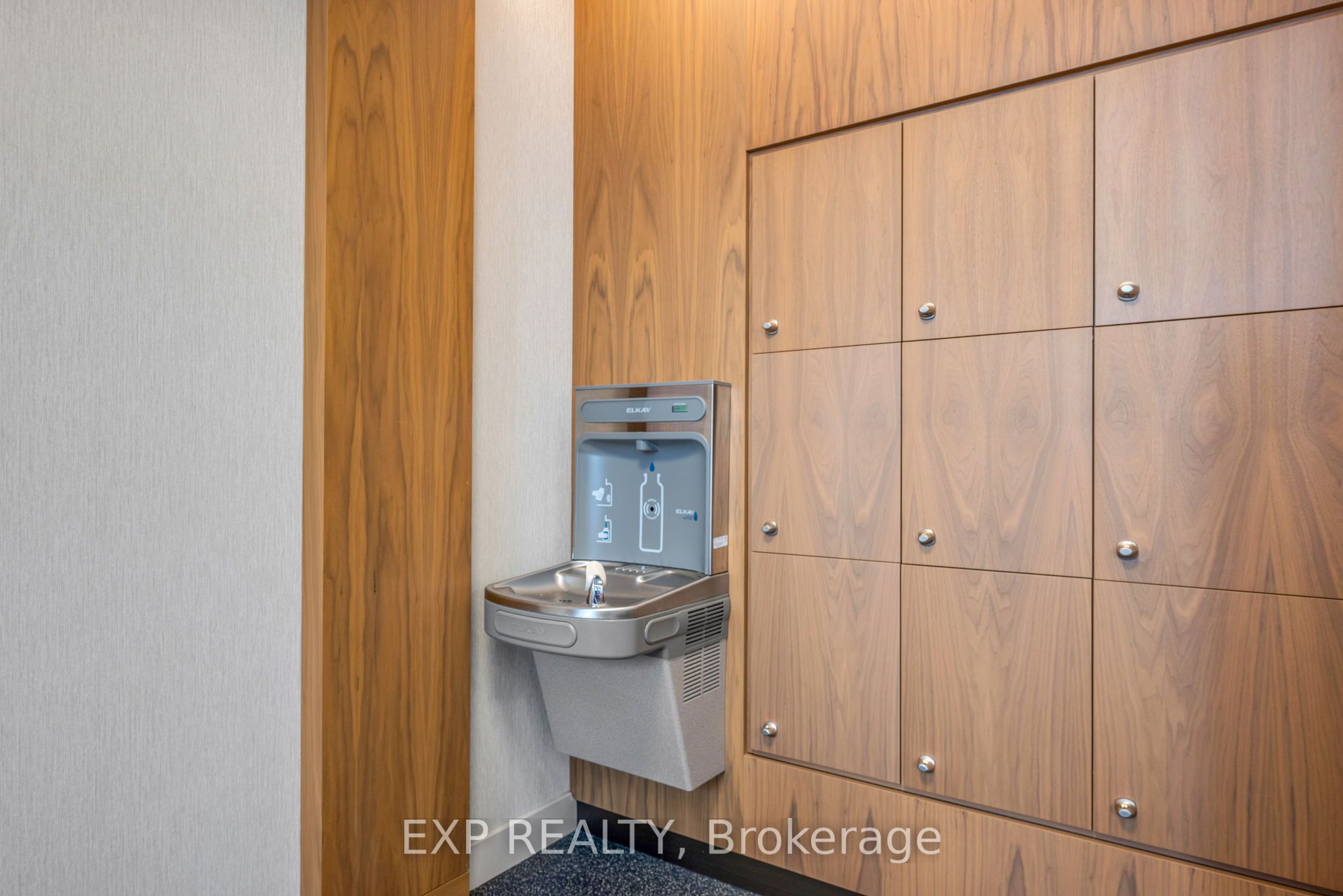 560 Rideau Street, #421