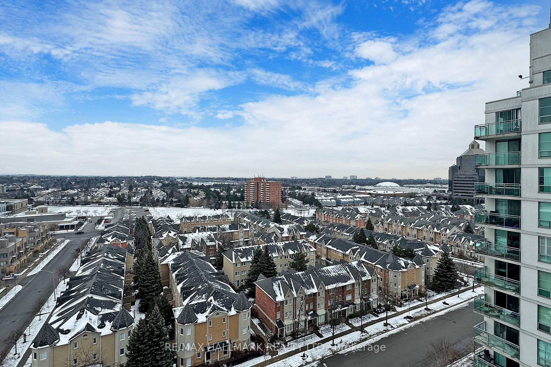1 Bedroom Condo at 6 Rosebank,  Toronto For sale