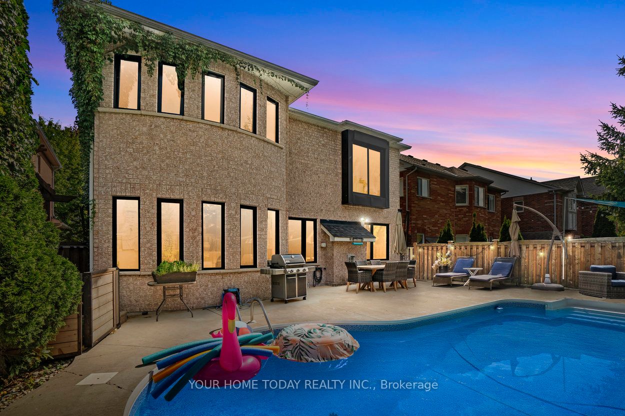 23 North Ridge Crescent