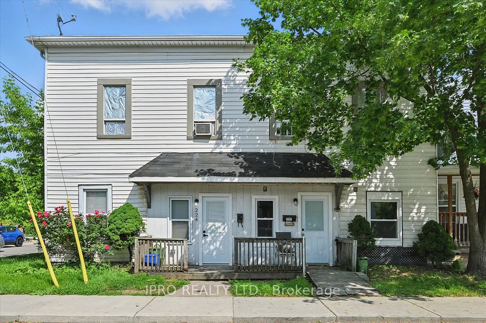 224 Rosslyn