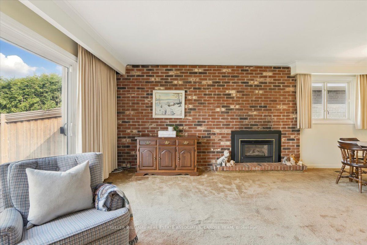 3221 Havenwood Drive, Mississauga, ON L4X 2M2