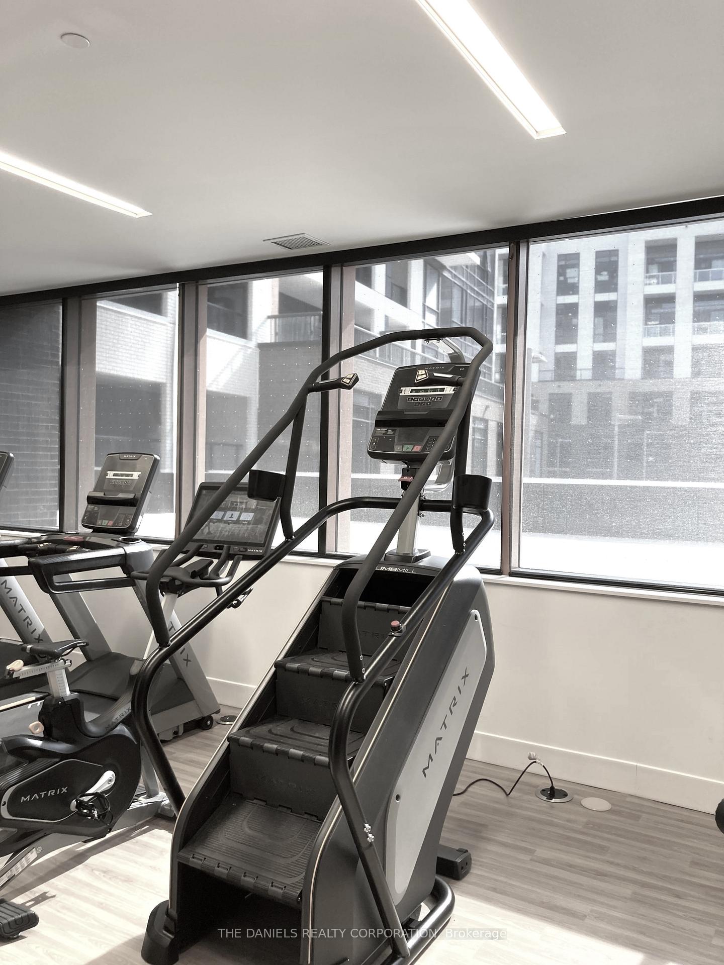 3 Bedrooms Condo at 7950 Bathurst,  Vaughan For sale