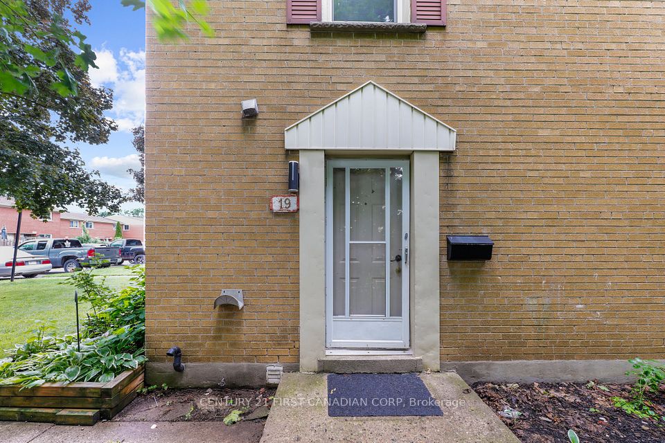 19 Arbour Glen Crescent