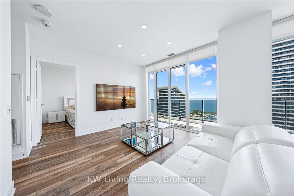 2 Bedrooms Condo at 70 Annie Craig, Toronto For sale