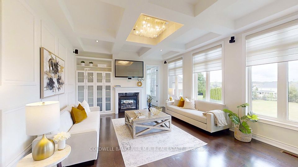 19 Forestgreen Drive, Uxbridge, ON L9P 0B8