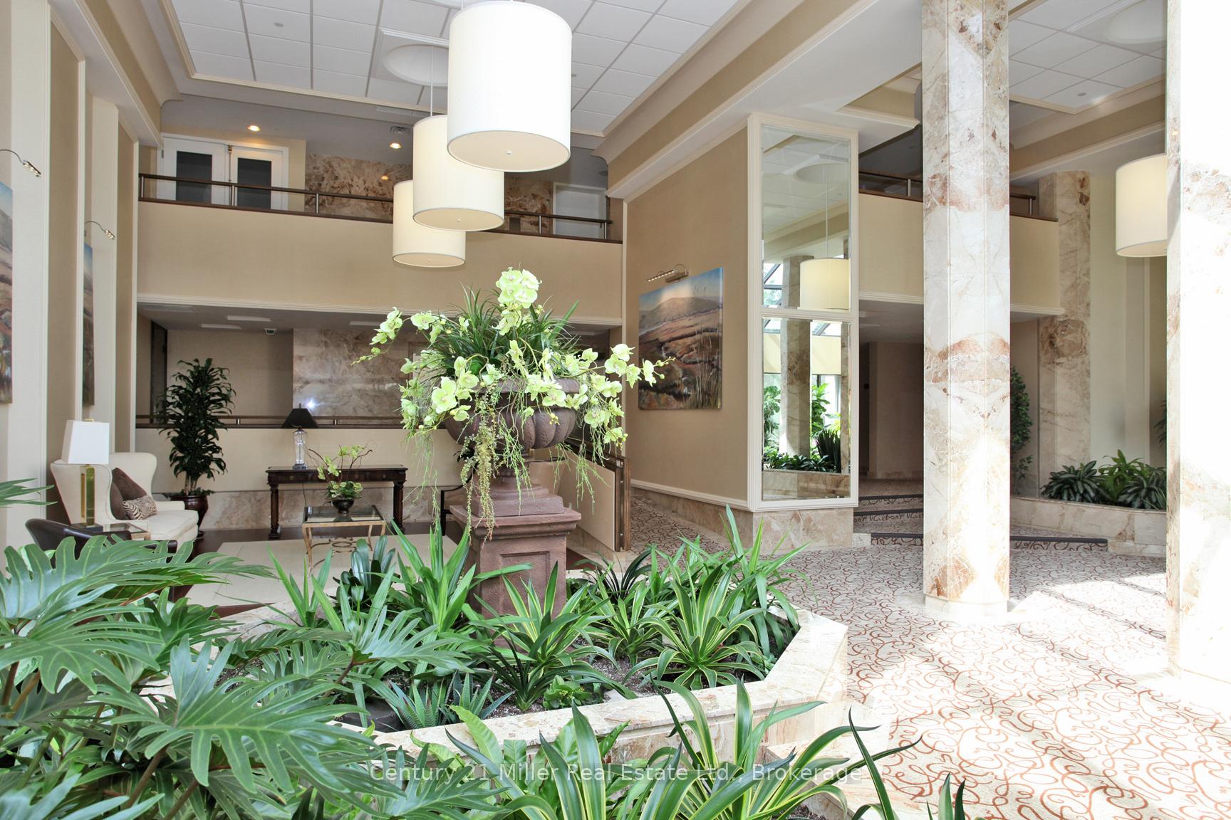 2 Bedrooms Condo at 2180 Marine, Oakville For sale
