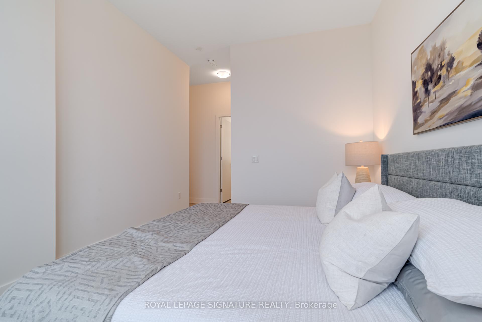 4 Bedrooms Condo at 2 Teagarden, Toronto For sale