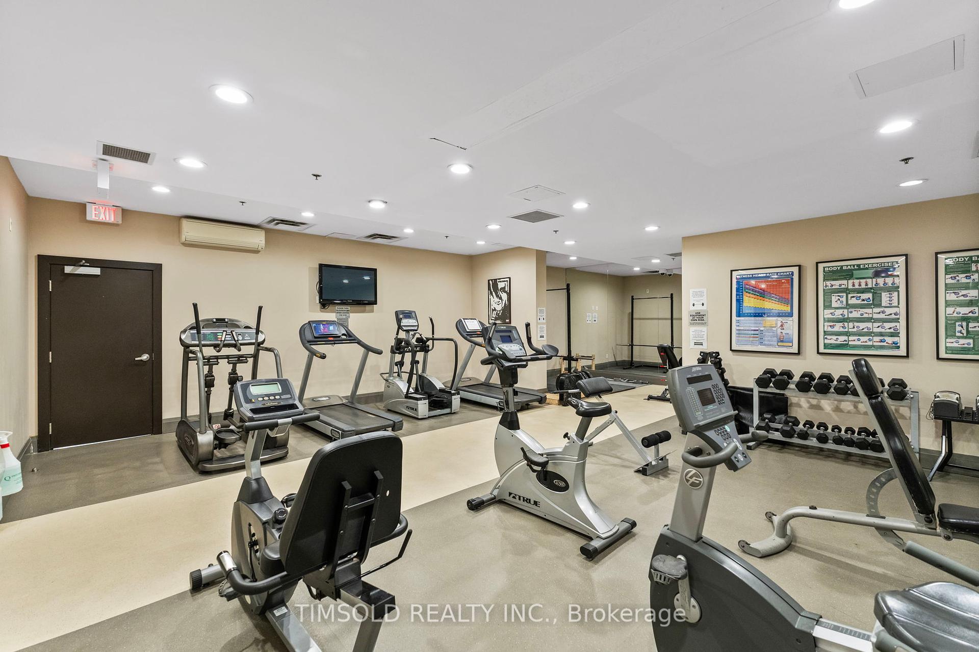 2 Bedrooms Condo at 120 Dallimore, Toronto For sale