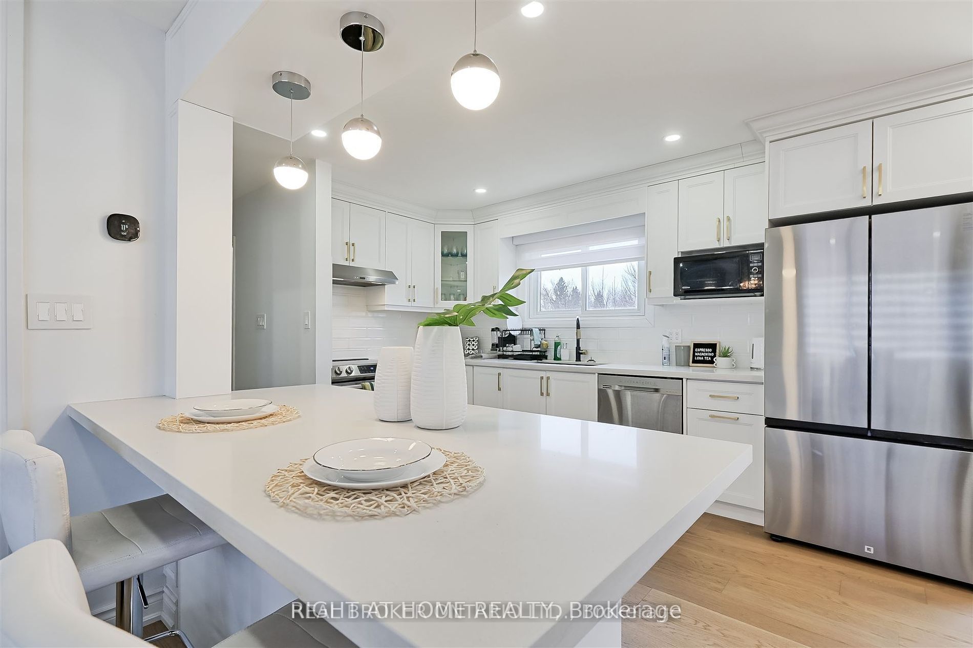 UPPER-778 Ashley Court