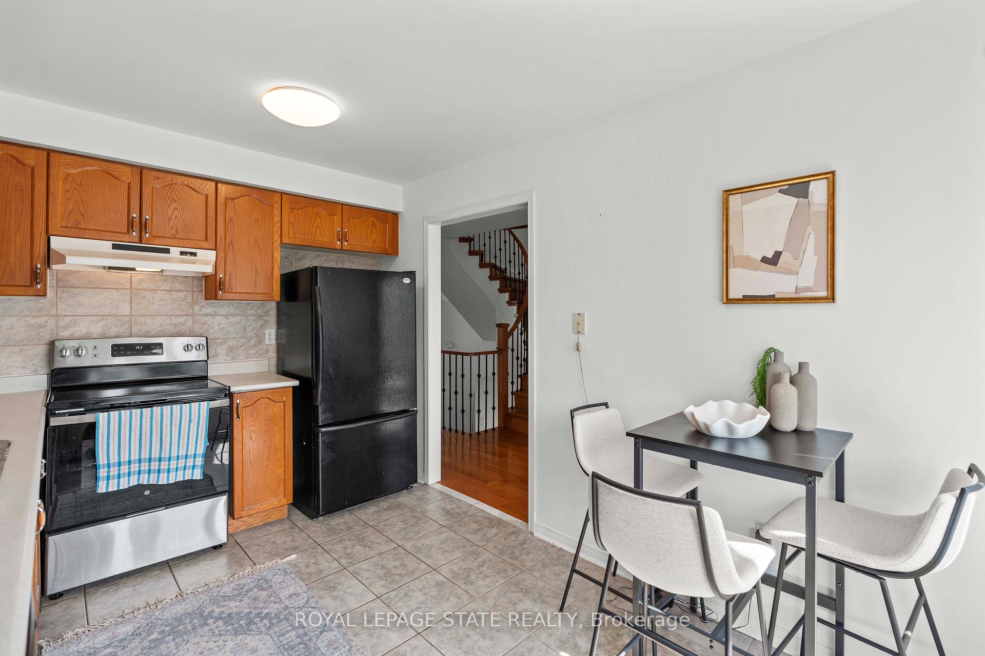 3 Bedrooms Condo at 5090 Fairview, Burlington For sale