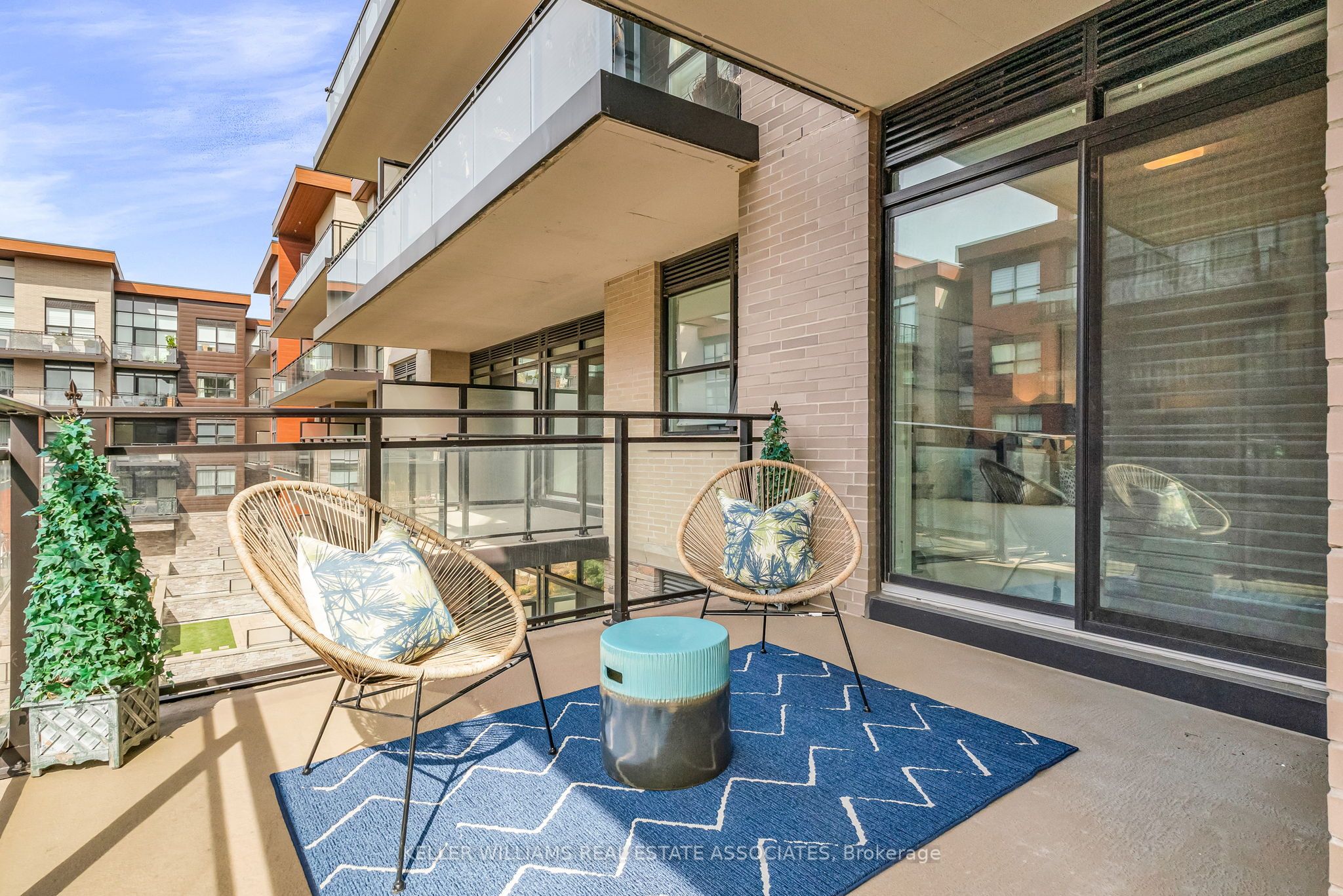 1575 Lakeshore Road W, #231