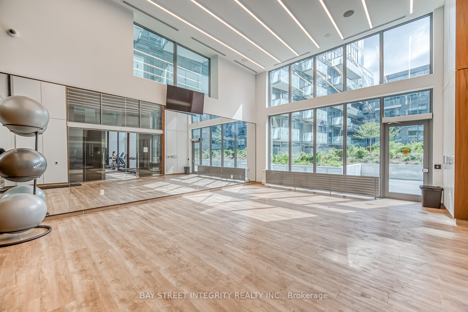 1 Bedroom Condo at 7 Golden Lion, Toronto For sale