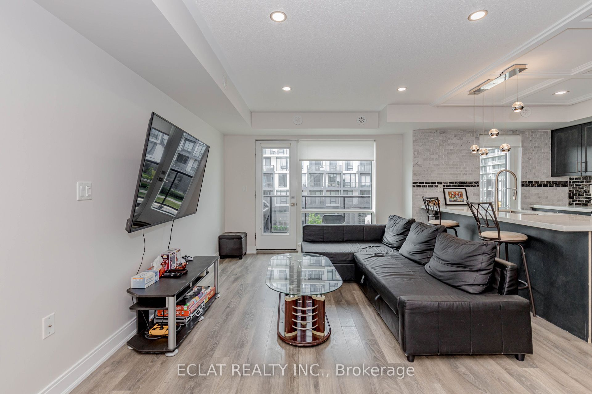 100 Dufay Road, #100