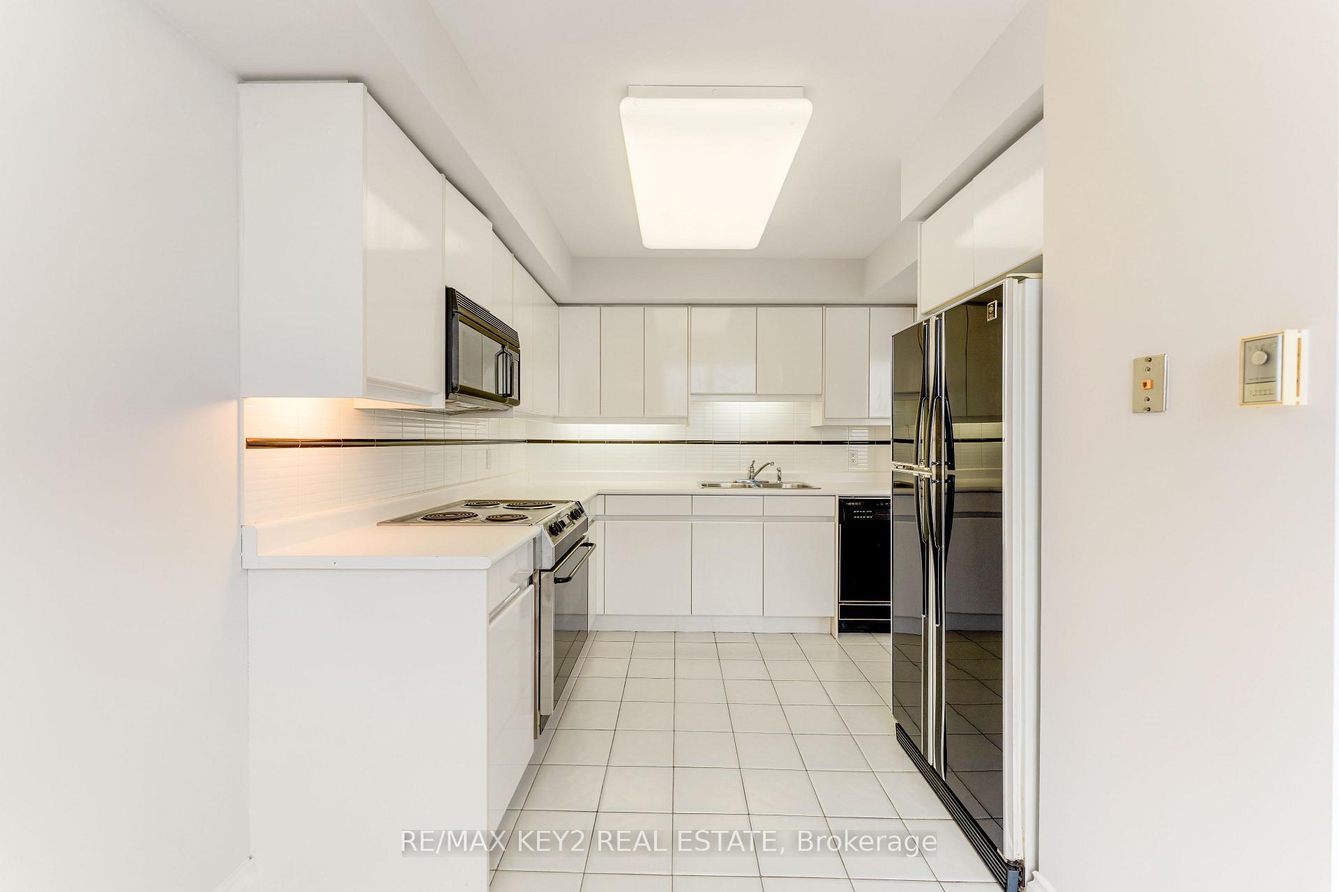 1 Bedroom Condo at 1 Palace Pier, Toronto For sale