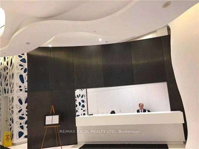 3 Bedrooms Condo at 1 BLOOR,  Toronto For sale
