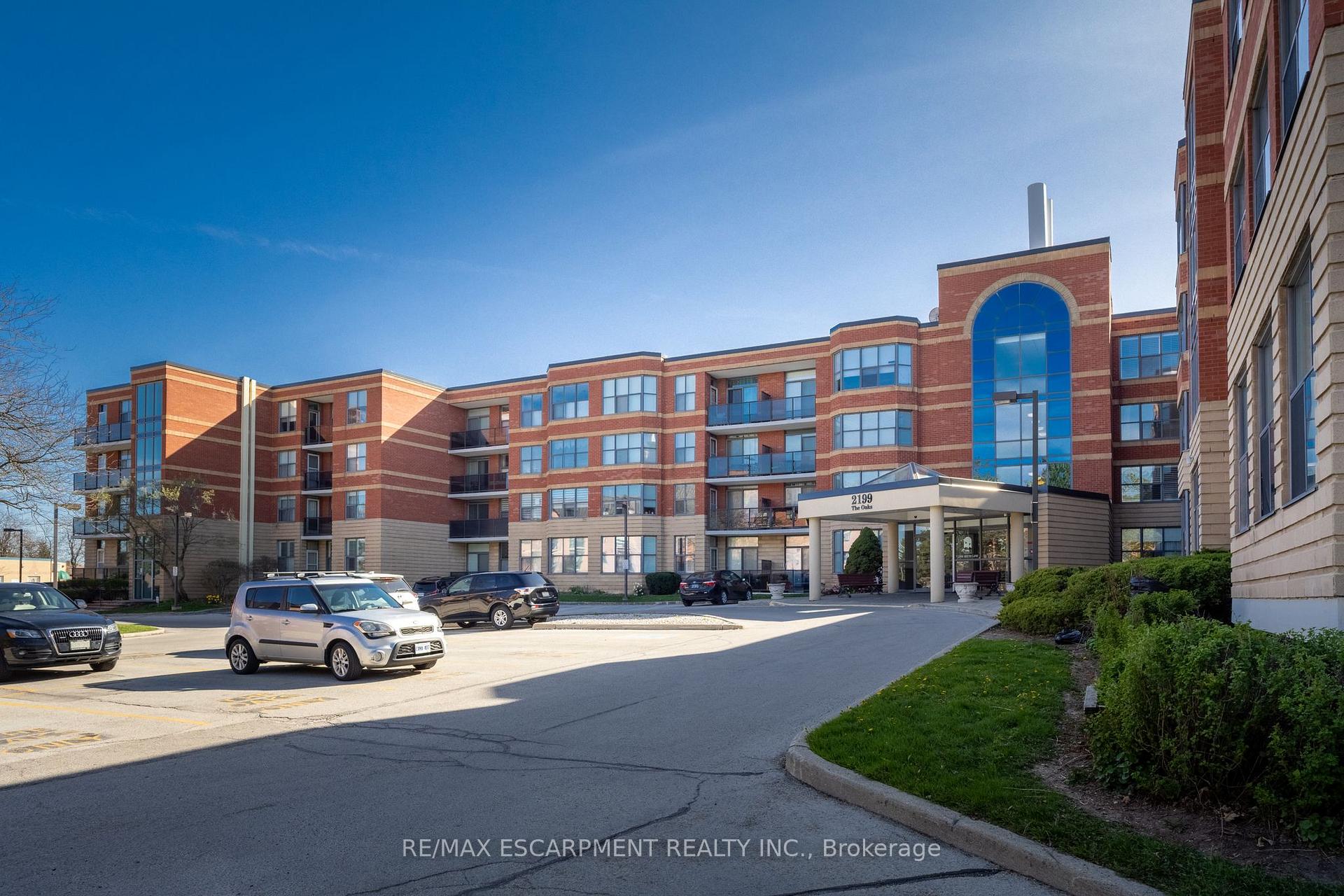 2 Bedrooms Condo at 2199 Sixth,  Oakville For sale