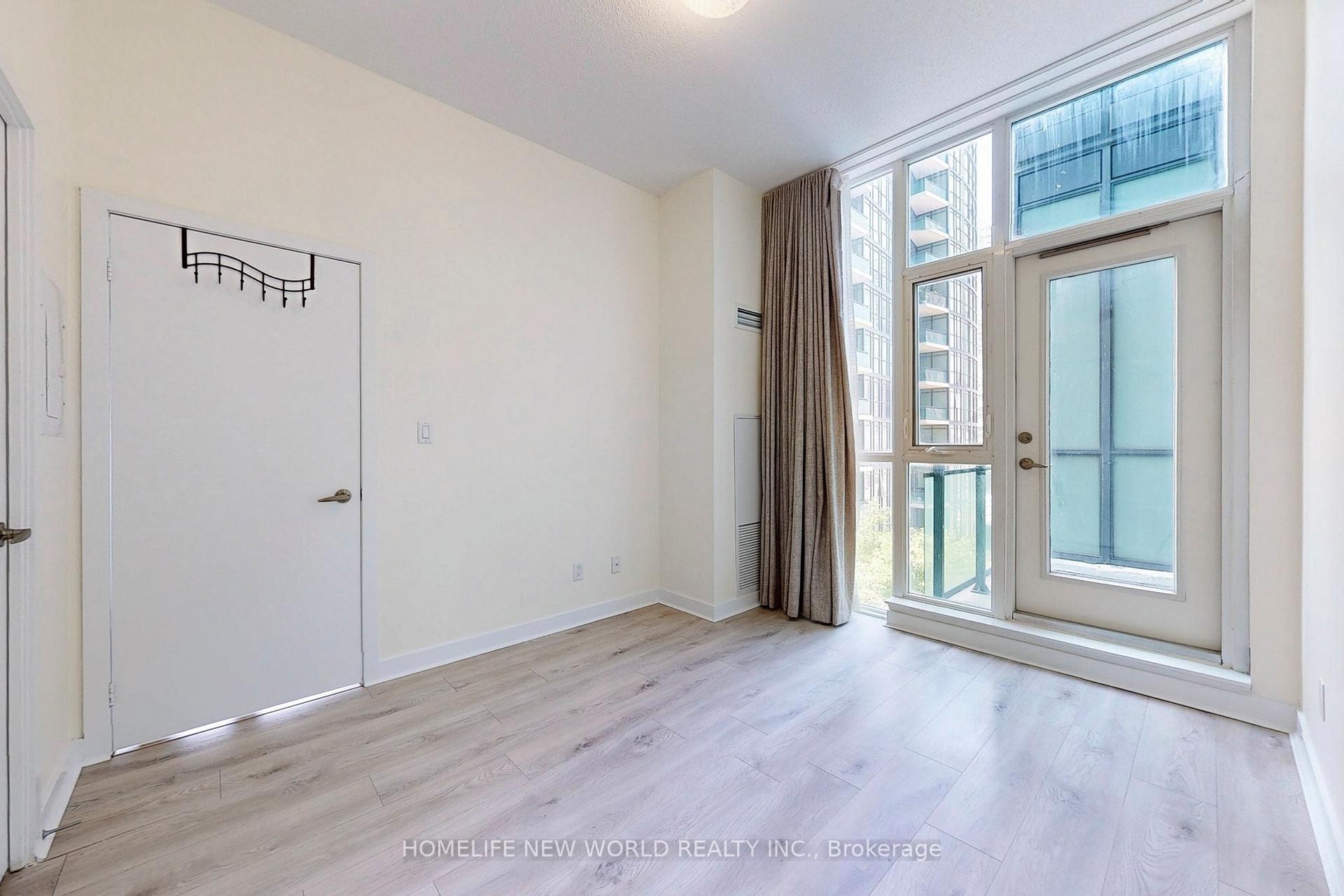 2 Bedrooms Condo at 4070 Confederation, Mississauga For sale