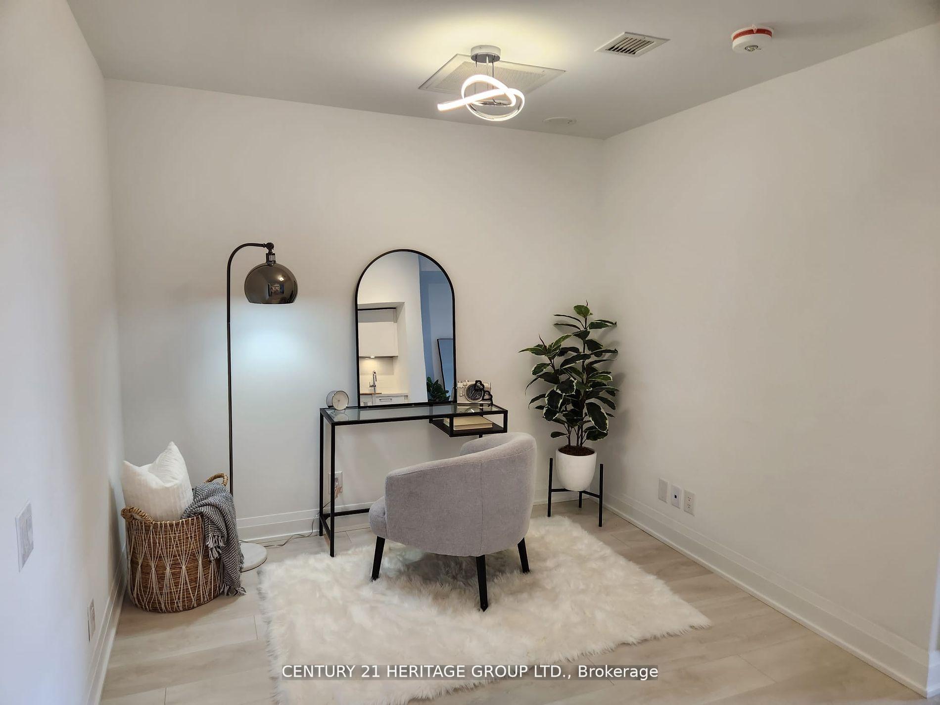 2 Bedrooms Condo at 33 Frederick Todd, Toronto For sale