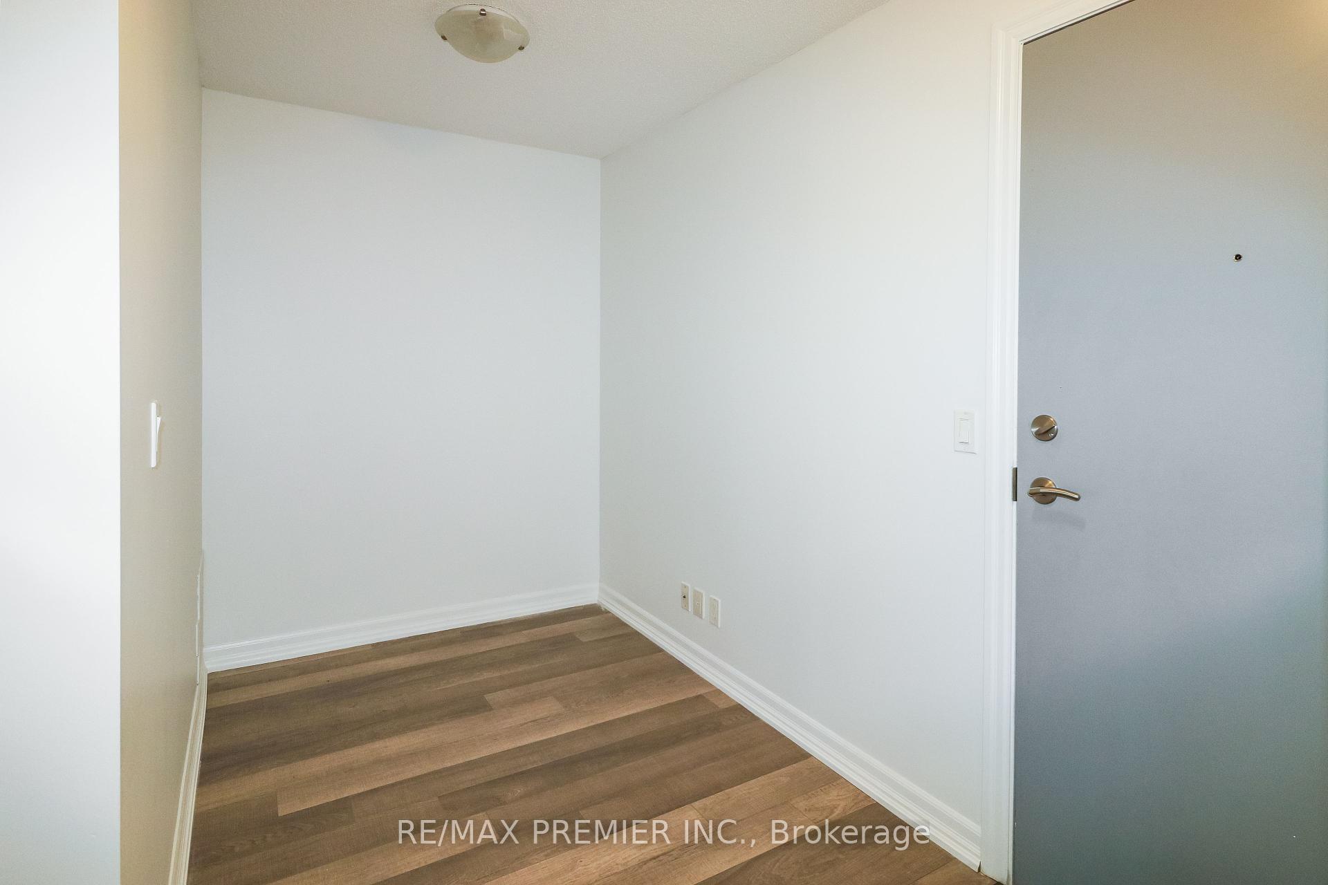 2 Bedrooms Condo at 80 Esther Lorrie, Toronto For sale