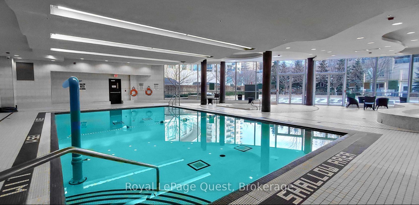 2 Bedrooms Condo at 50 Absolute, Mississauga For sale