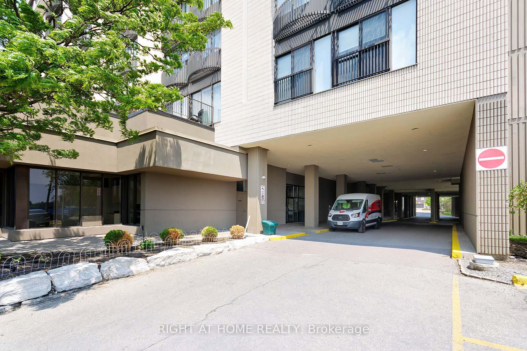 Condo at 2737 Keele, Toronto For sale